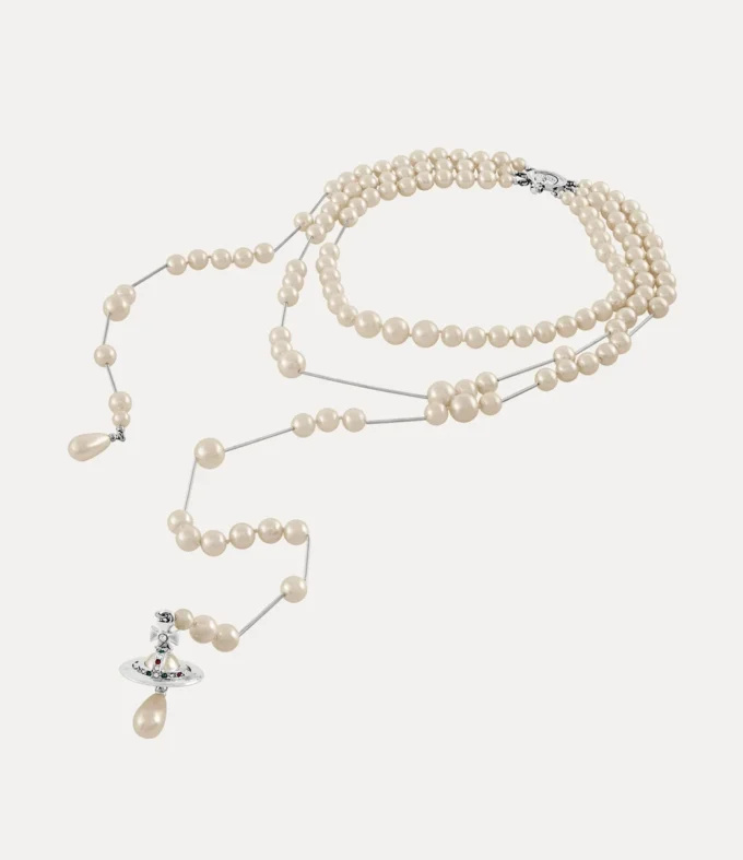 Collier de perles brisé