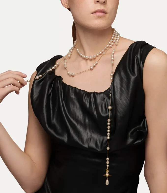 Collier de perles brisé